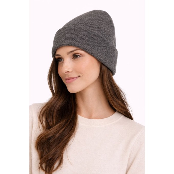 Everlane Accessories - NWT Everlane Ribbed Knit Beanie Hat OS Grey Wool Blend Warm Winter